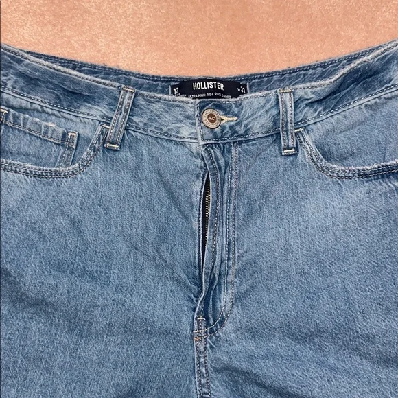 Hollister 100% Cotton Ultra High Rise 90s Denim Shorts Slightly Distressed - Picture 2 of 4